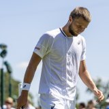 Leandro Riedi a commis trop de fautes directes pour espérer rallier le 2e tour à Wimbledon. KEYSTONE/PETER KLAUNZER